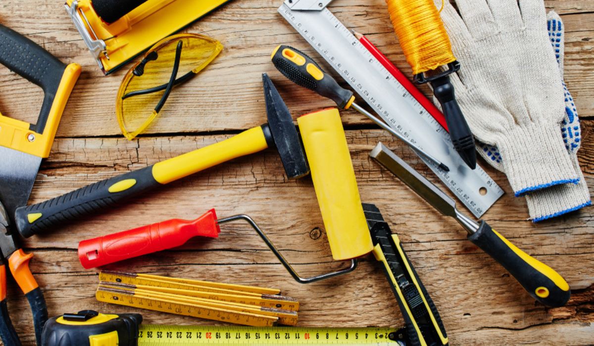 construction-tools-feature-compressed